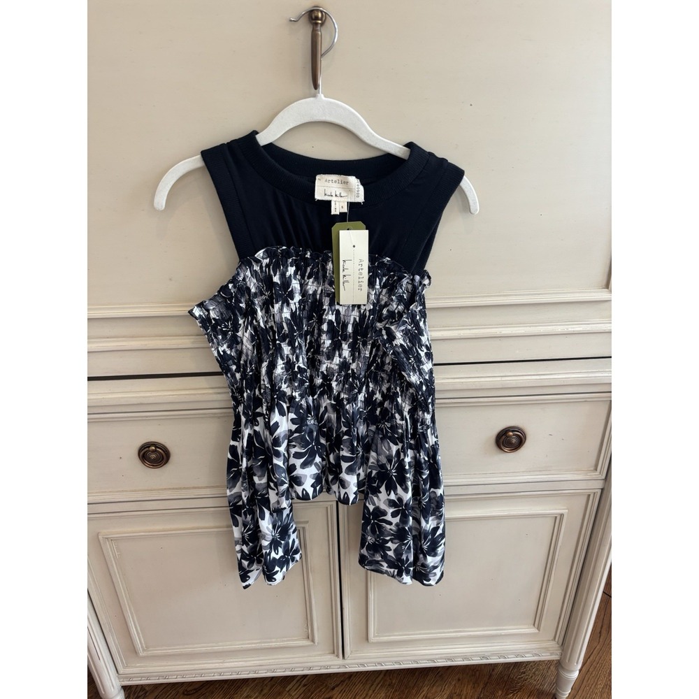 Nicole Miller Artelier Cold Shoulder‎ Black Floral Pattern blouse Silk NWT Small
